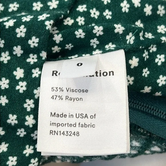 Reformation Meyer top in  Color Green Wyoming‎ - Picture 8 of 10